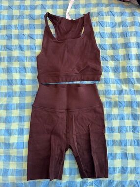 Fabletics brown High-Rise Athletic Shorts & sports bra (sold as a set)